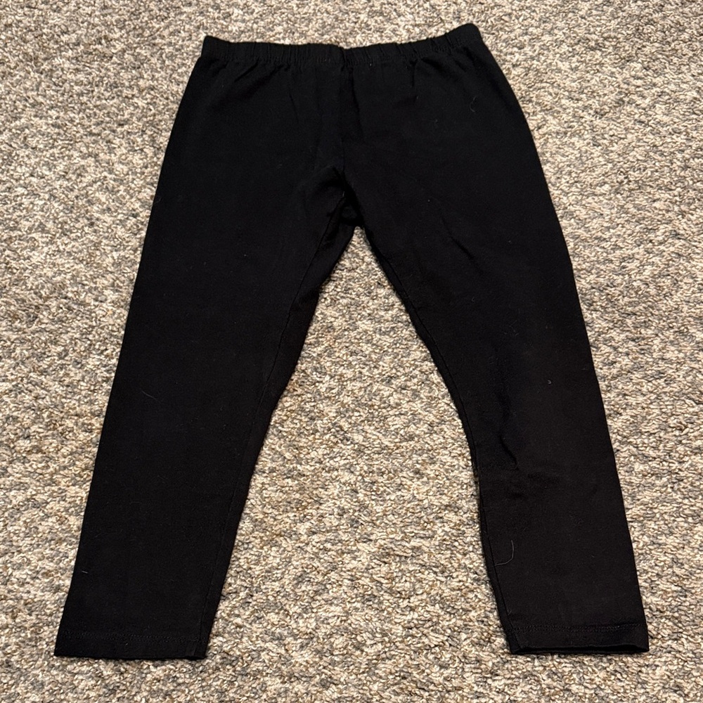 PLACE Versatile Black Capri Leggings